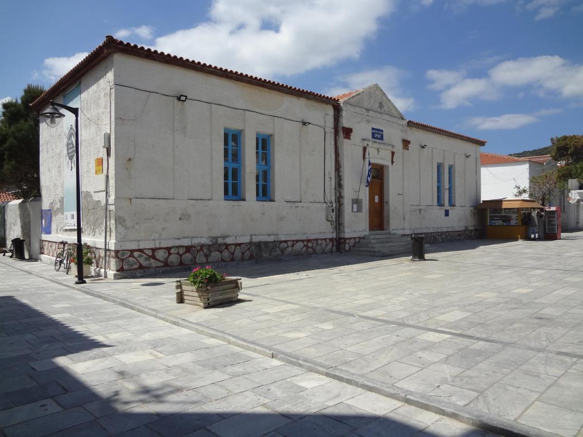 House In The Grass Land. Villa Ormos  Exterior photo